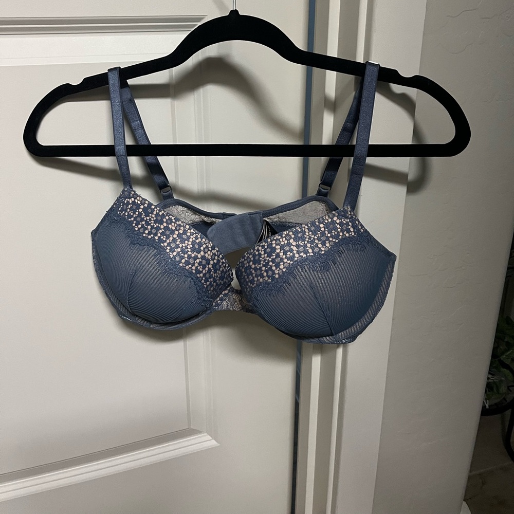 Victoria's Secret Bombshell Add 2 Cup
Sizes Metallic Lace Bra 36C